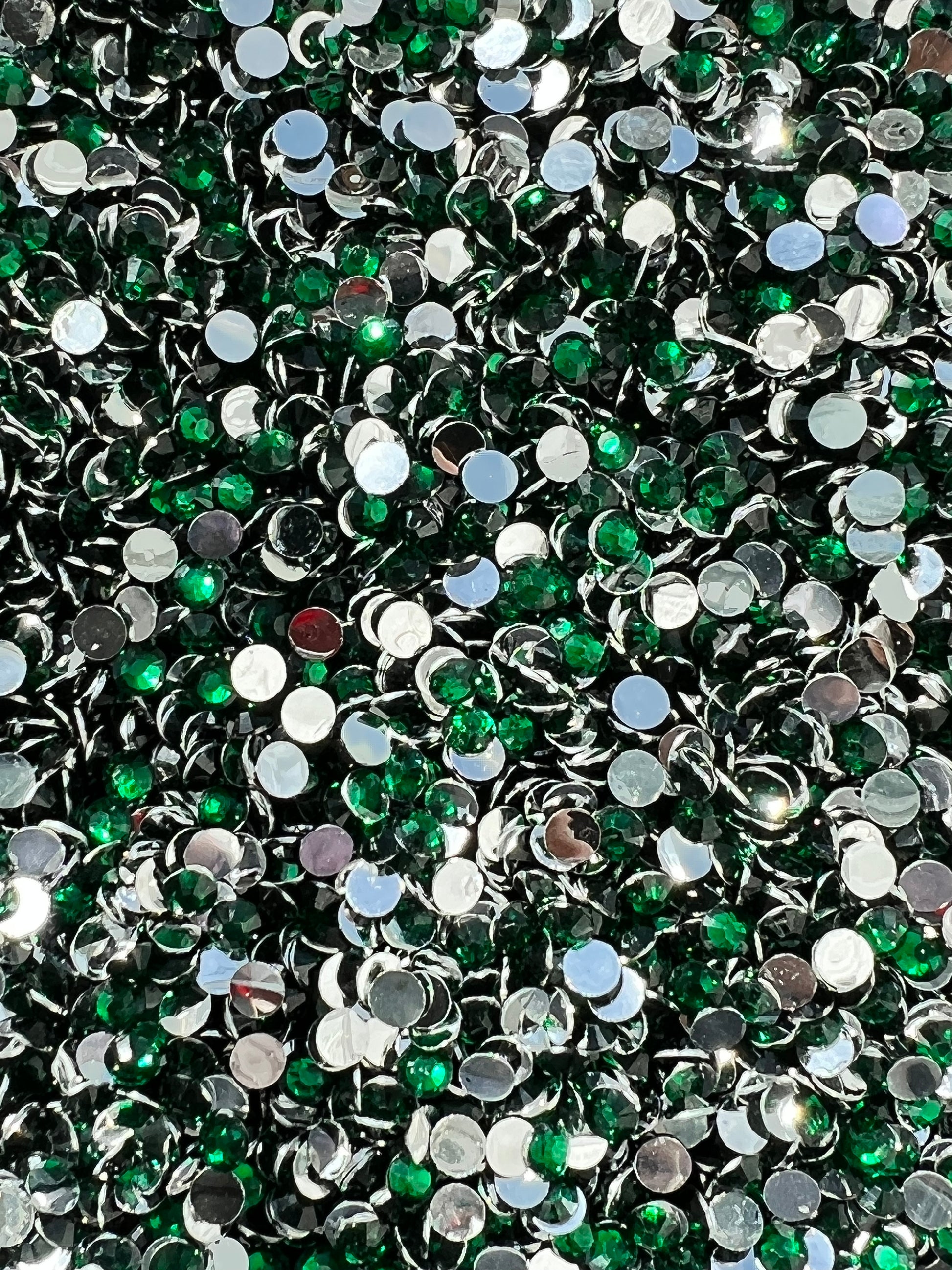 Emerald Resin Rhinestones – My Glitter Fix